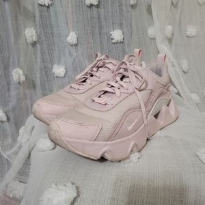 Nike RYZ 365 2 Sneaker in Barely Rose/Rose - Size 9.5